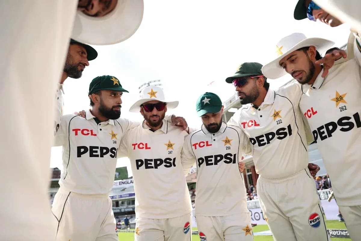Pakistan cricket team huddling before the match