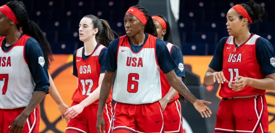USA women's basketball team during training session