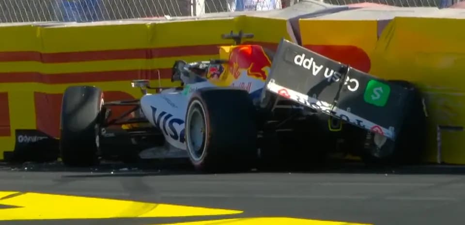 Car crashed into barrier during Formula 1 race