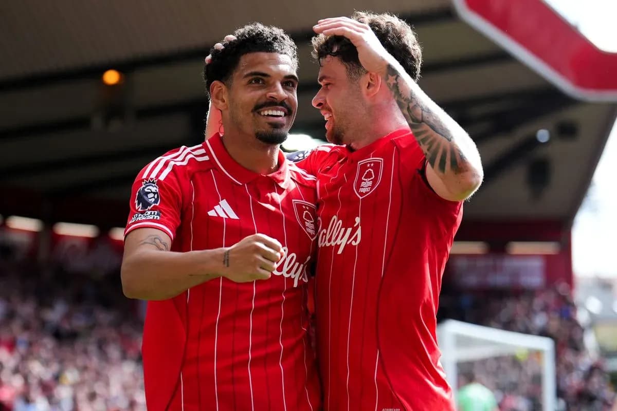 Nottingham Forest players celebrating a goal