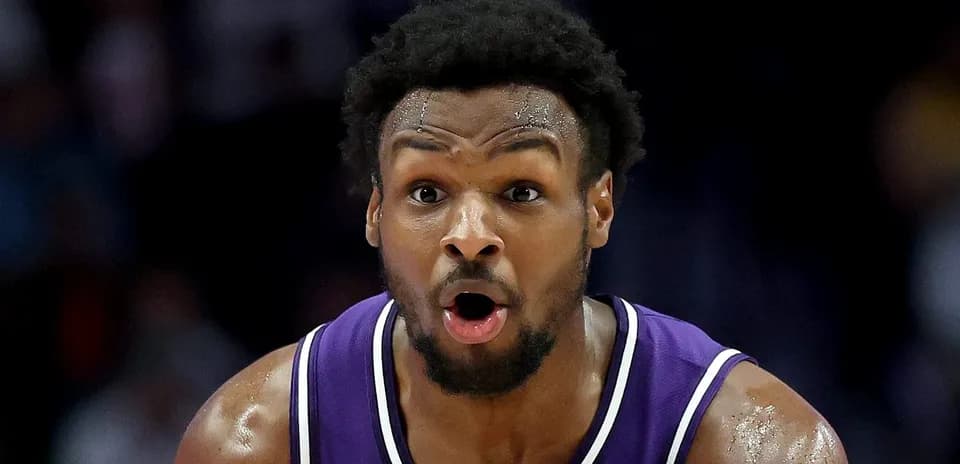 Player reacting during a basketball game