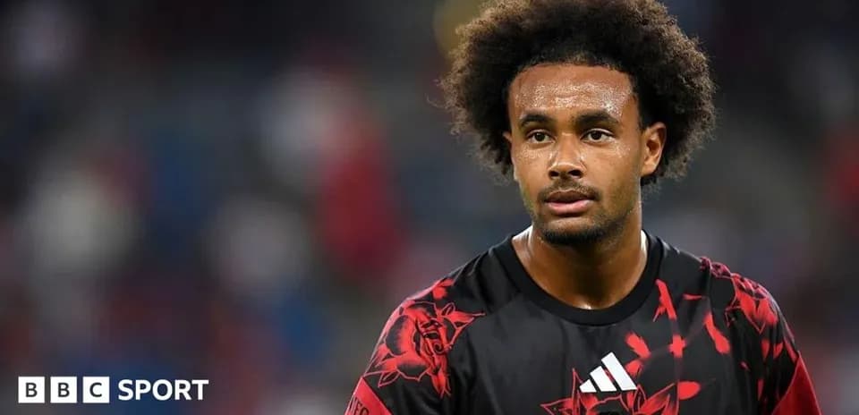 Player wearing Manchester United jersey during match