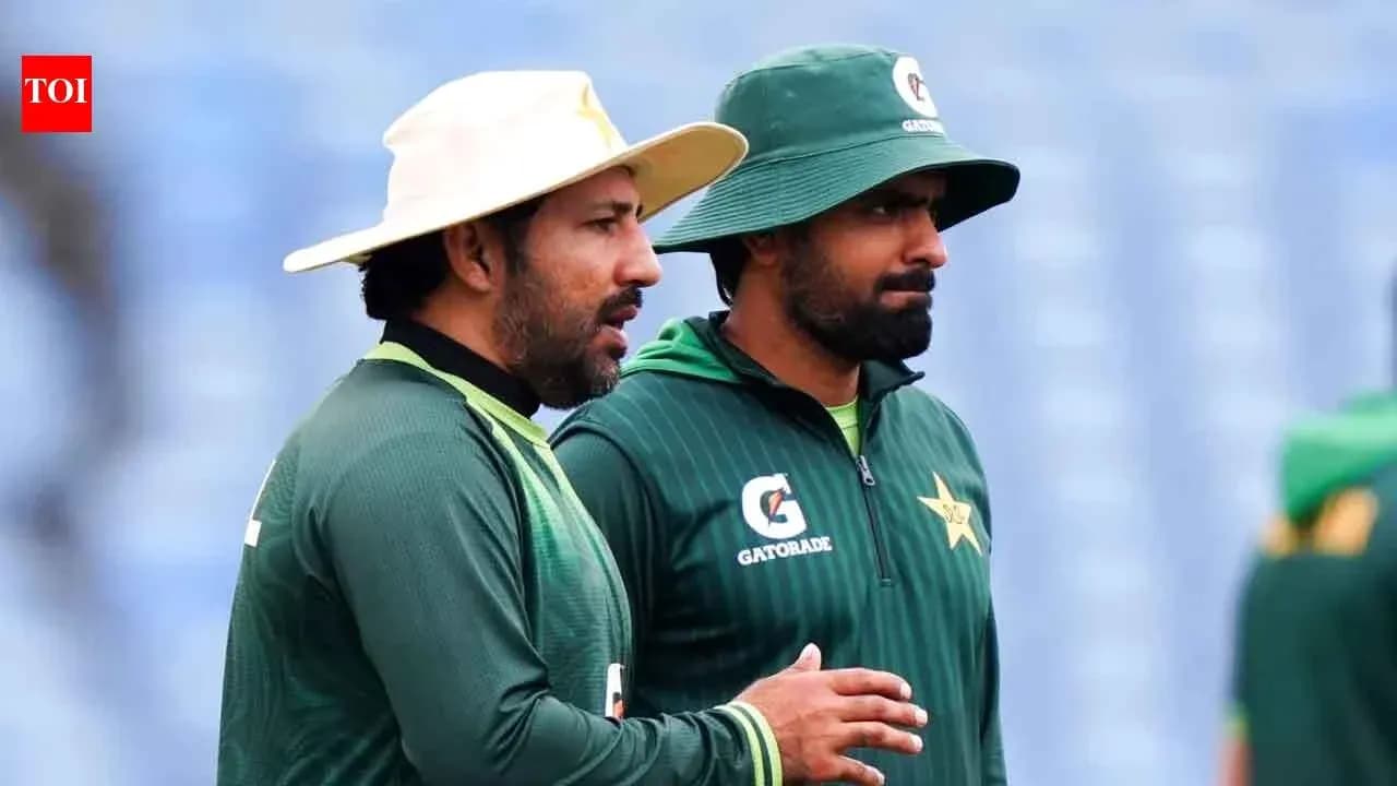Two Pakistani cricket players during practice session