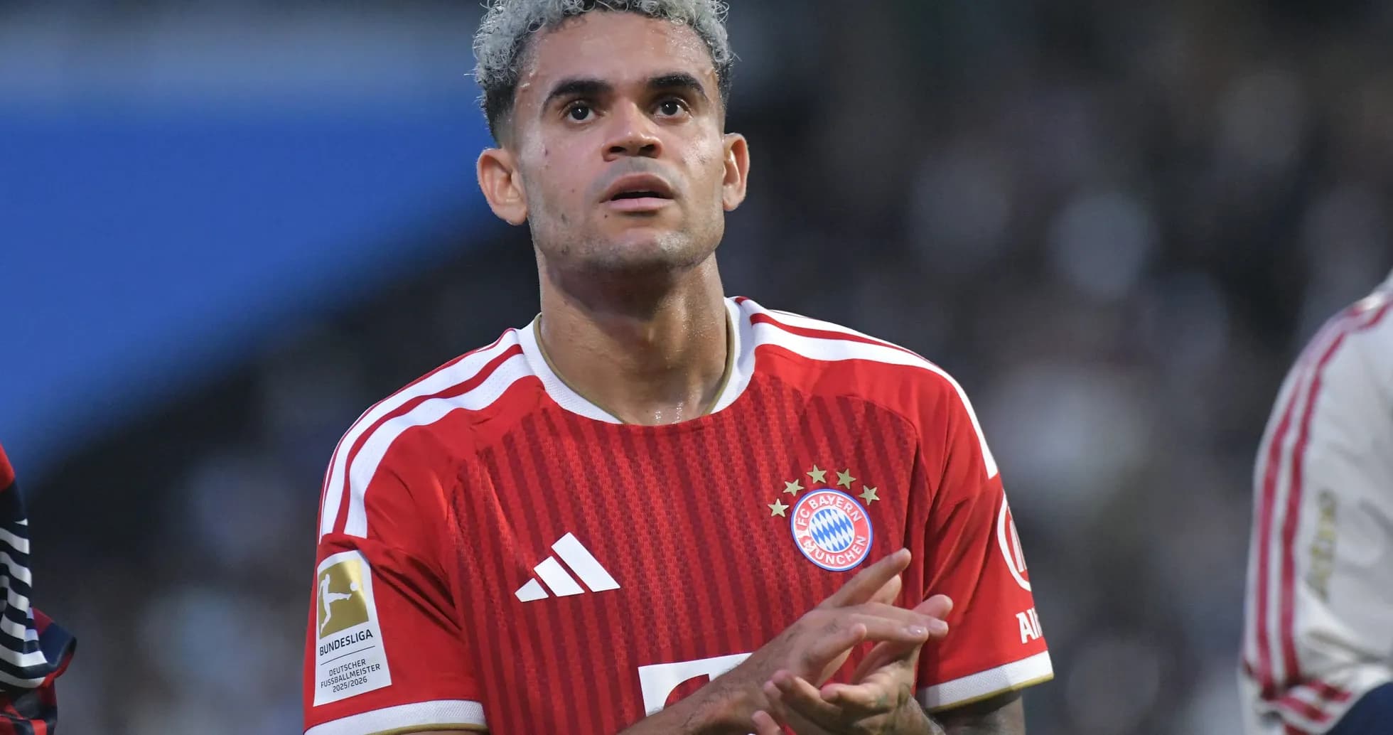 Bayern Munich player applauding after the match Bayern Munich player applauding after the match