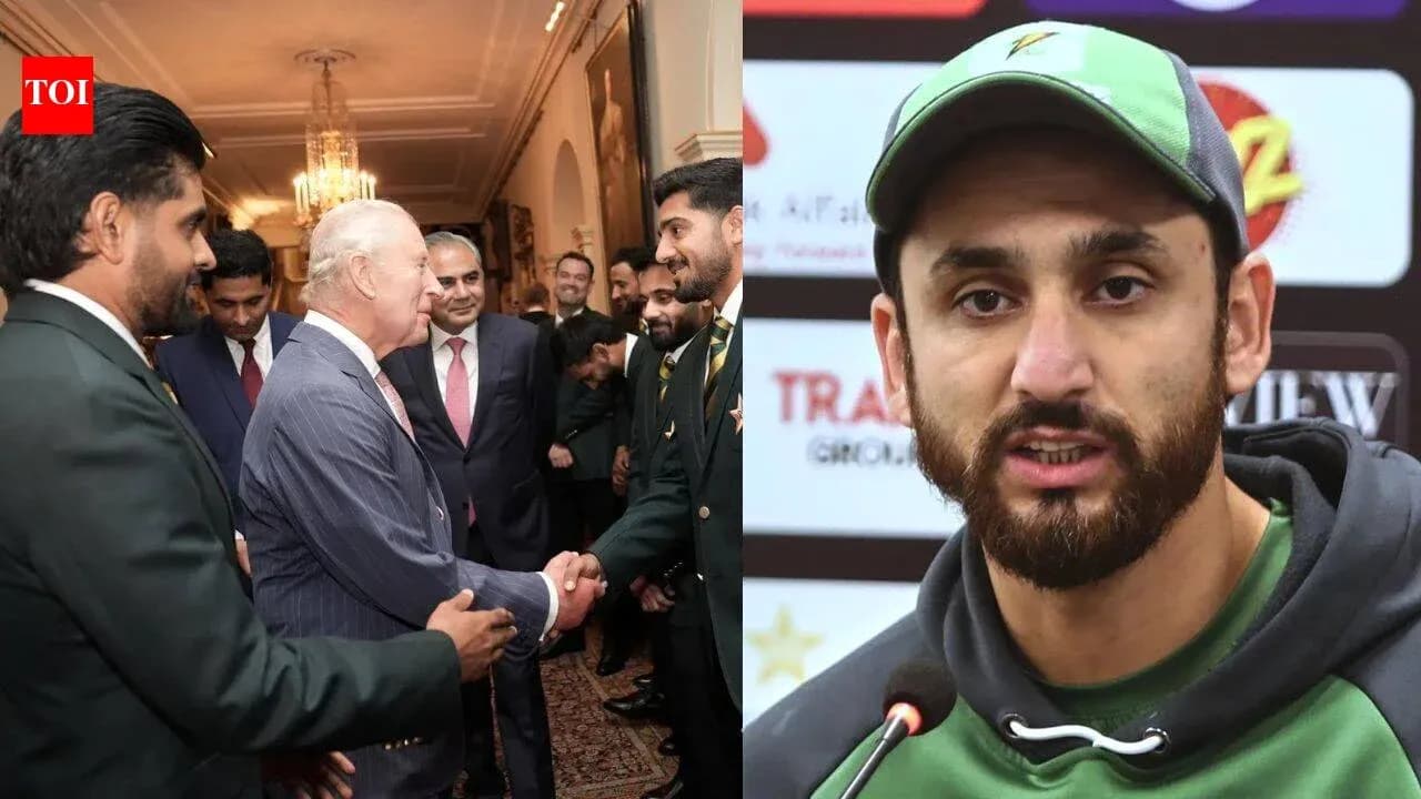 Pakistani cricket team meeting official and player speaking Pakistani cricket team meeting official and player speaking