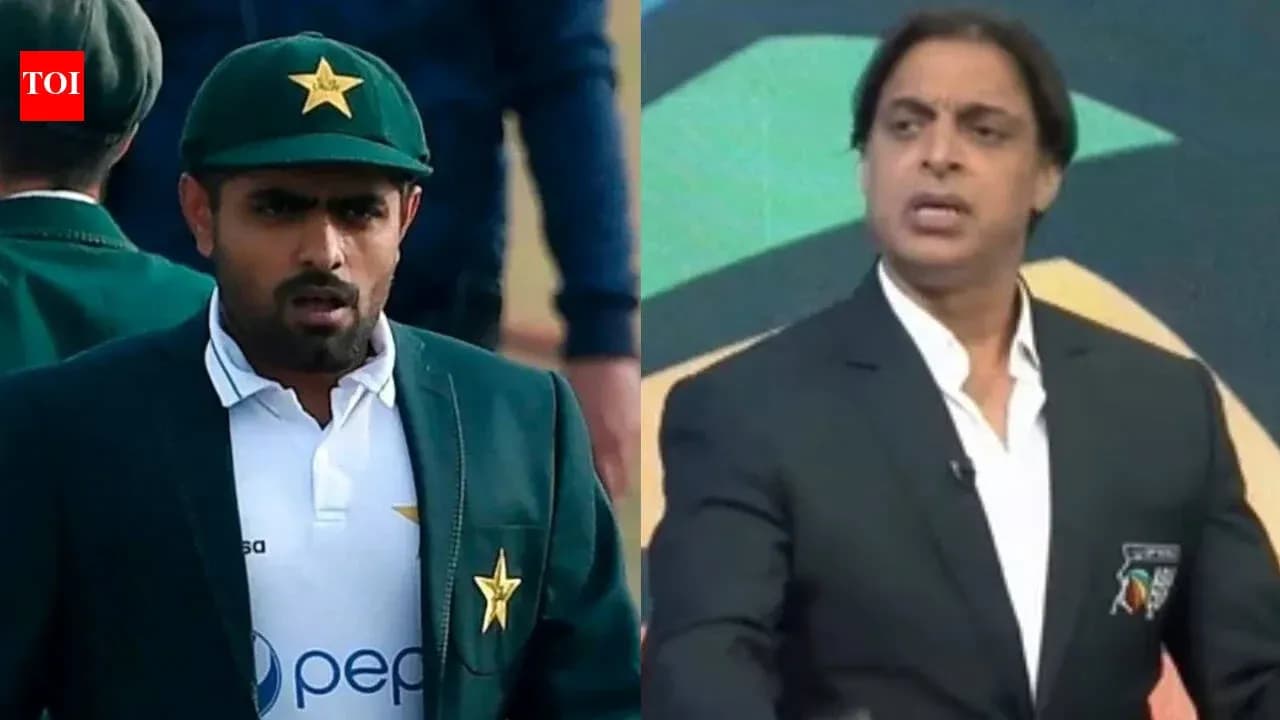 Pakistani cricketer and commentator discussing cricket Pakistani cricketer and commentator discussing cricket
