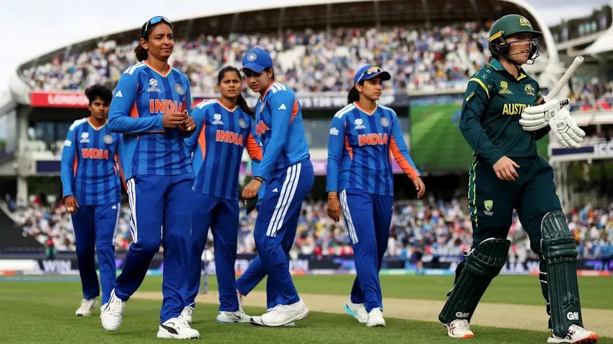 Indian women's cricket team walking onto the field Indian women's cricket team walking onto the field